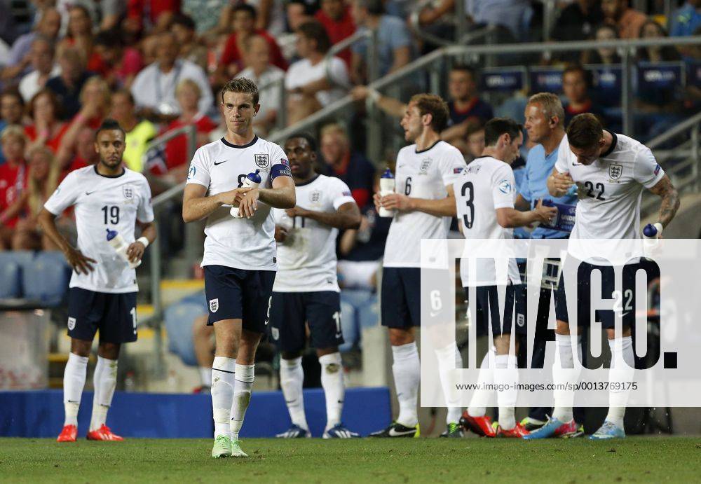 England s Jordan Henderson looks on dejected - England U21 vs Norway U21 - UEFA U21 Championship 2013 - Ha Moshava Stadium - Petah Tikva - Israel - 08 06 2013 - Pic David Klein Sportimage .