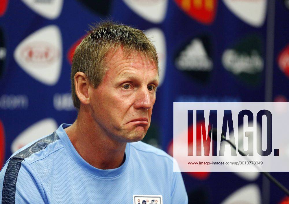 England s Stuart Pearce during his press conference England U21 Training - UEFA U21 Championship 2013 - Teddy Stadium - Jerusalem - Israel - 10 06 2013 - Pic David Klein Sportimage .