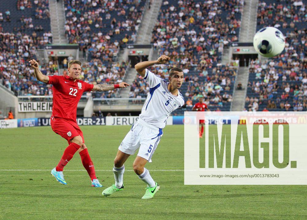 England s Connor Wickham fires in a shot - Israel U21 vs England U21 - UEFA U21 Championship 2013 - Teddy Stadium - Jerusalem - Israel - 11 06 2013 - Pic David Klein Sportimage .