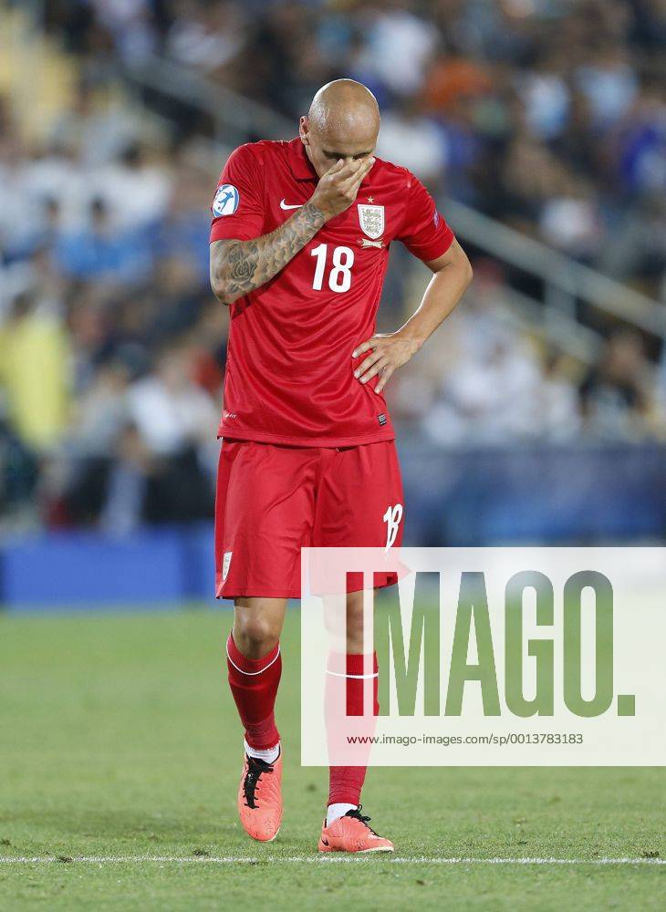 England s Jonjo Shelvey looks on dejected - Israel U21 vs England U21 - UEFA U21 Championship 2013 - Teddy Stadium - Jerusalem - Israel - 11 06 2013 - Pic David Klein Sportimage .