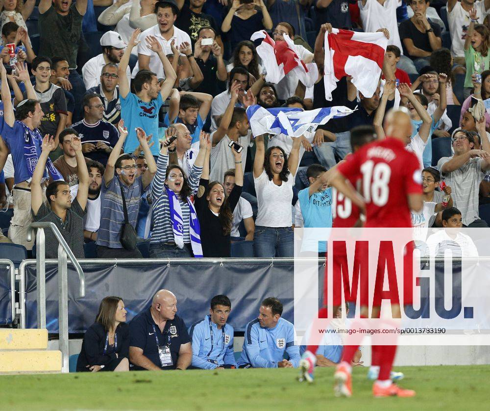 Israel s fans enjoy a Mexican wave - Israel U21 vs England U21 - UEFA U21 Championship 2013 - Teddy Stadium - Jerusalem - Israel - 11 06 2013 - Pic David Klein Sportimage .