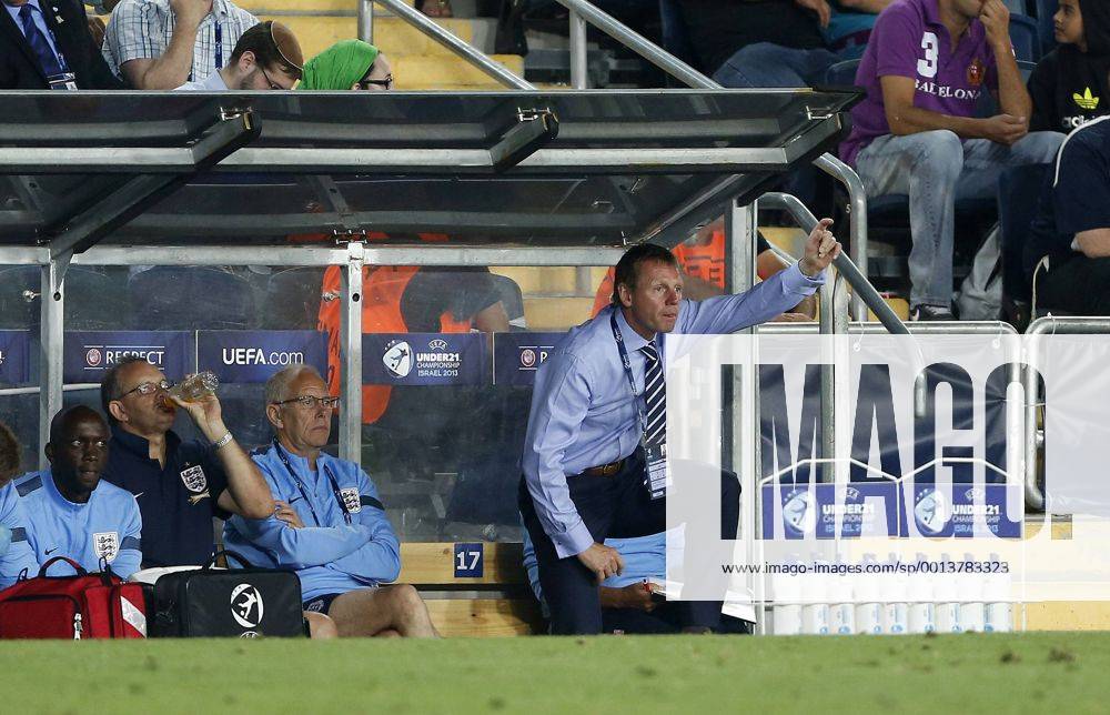 England s Stuart Pearce looks on - Israel U21 vs England U21 - UEFA U21 Championship 2013 - Teddy Stadium - Jerusalem - Israel - 11 06 2013 - Pic David Klein Sportimage .