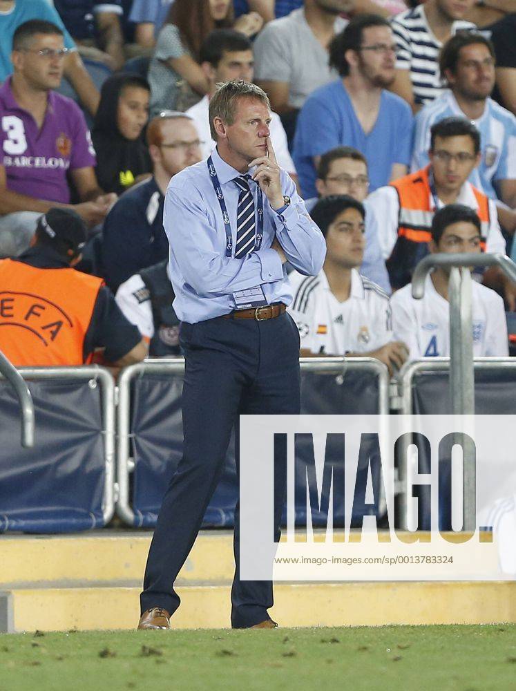 England s Stuart Pearce looks on - Israel U21 vs England U21 - UEFA U21 Championship 2013 - Teddy Stadium - Jerusalem - Israel - 11 06 2013 - Pic David Klein Sportimage .