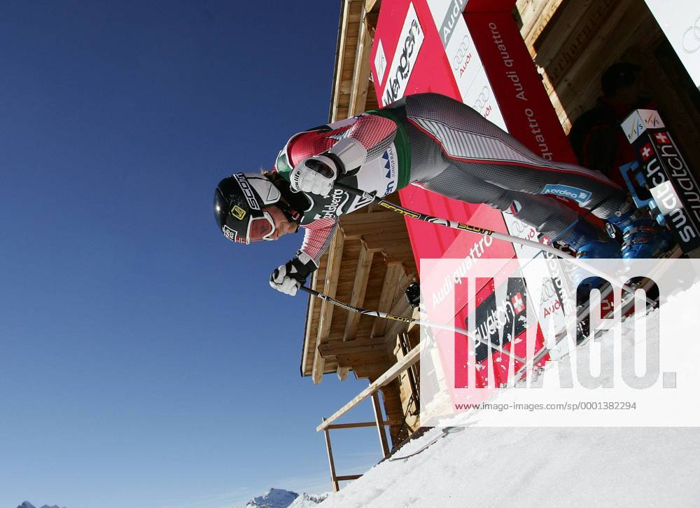 Kjetil Andre Aamodt (Norwegen) - Start Alpiner Skilauf Herren Weltcup 2004 2005, Welt-Cup, Worldcup, World, WC, Ski Alpin, Skisport, Abfahrt, Training Einzelbild Lauberhorn Wengen Dynamik