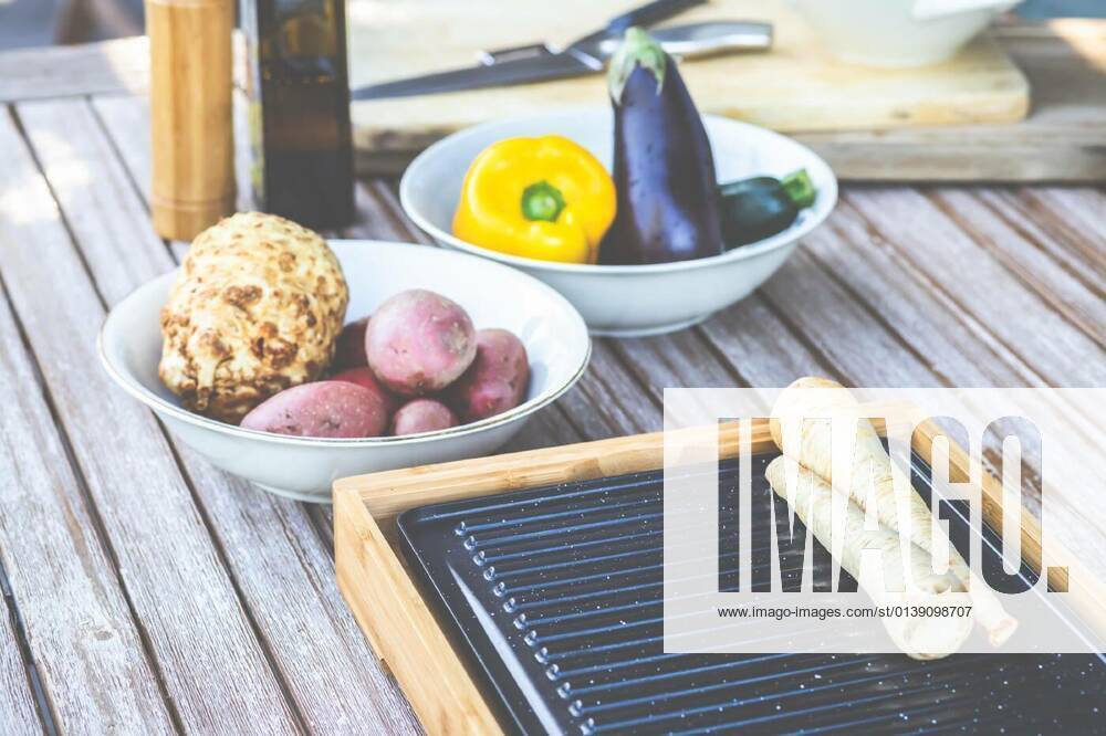 The barbecue evening: it can also be vegetarian, with delicious cucumber salad and grilled vegetables., 13.10.2020,