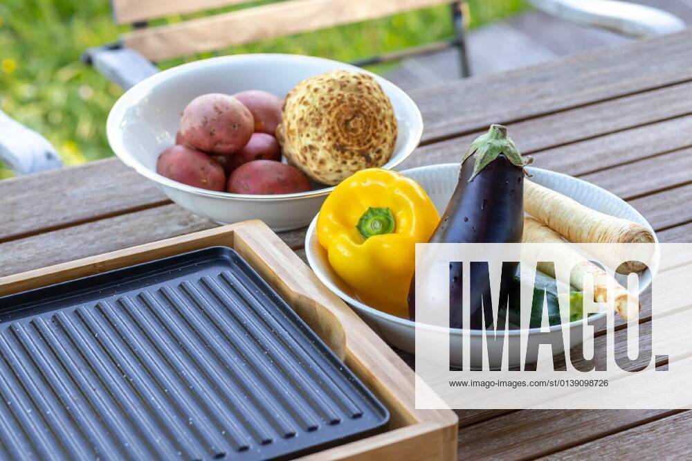 The barbecue evening: it can also be vegetarian, with delicious cucumber salad and grilled vegetables., 13.10.2020,