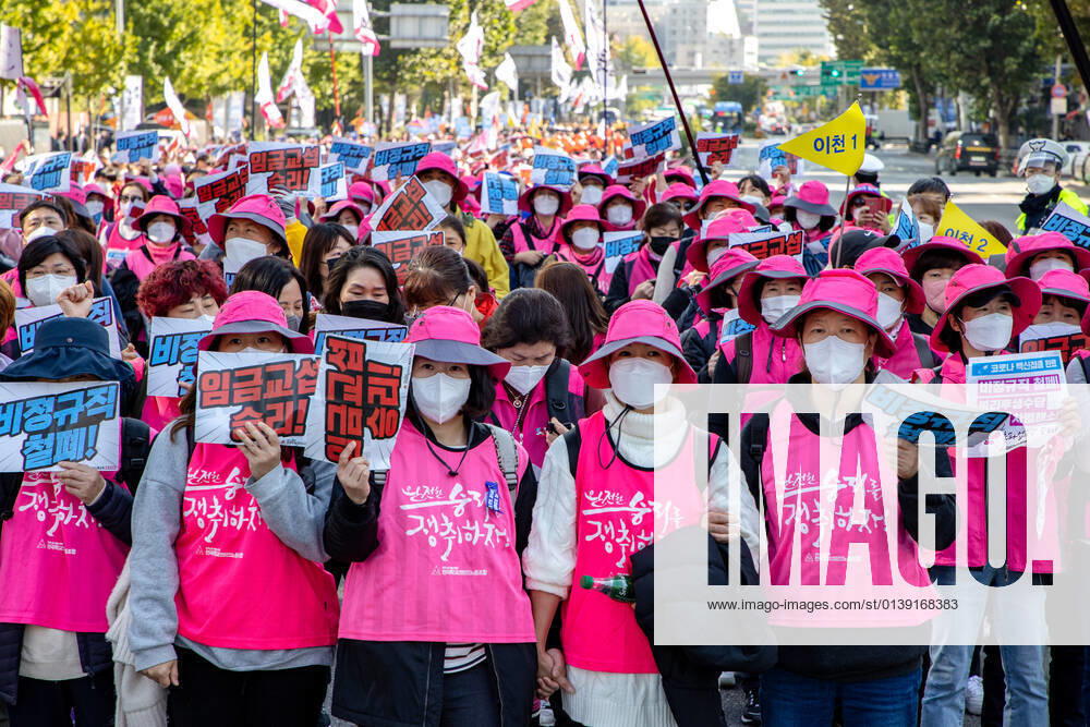 General Strike Of The Korean Confederation Of Trade Unions In Seoul Thousands of the Korean Confederation of Trade Unions members march to Seoul City hall during a rally against the government s labor policy on October 20, 2021 in Seoul, South Korea. The union members hold a massive rally in Seoul as an one-day strike aimed at bringing labor issues to the next presidential election in 2022. Seoul South Korea