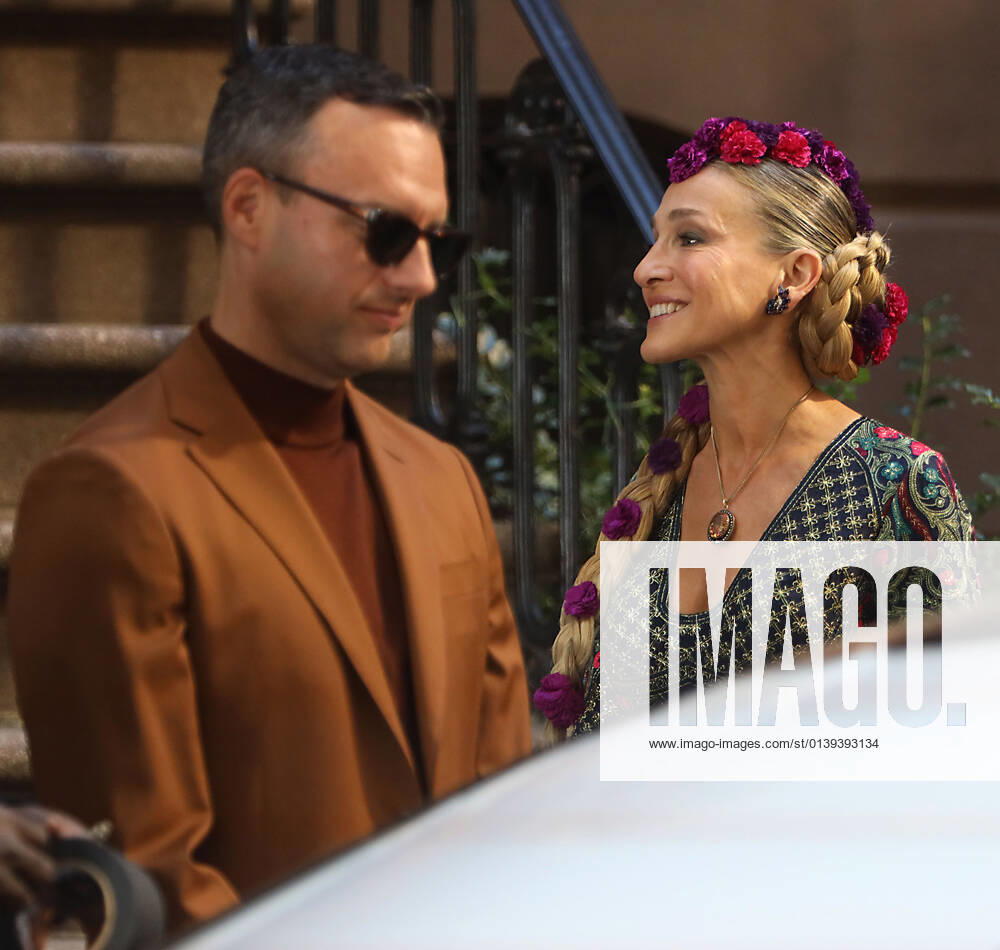 Sarah Jessica Parker, shooting on set of HBOMax Sex and the City reboot series And Just Like That in New York October 20, 2021