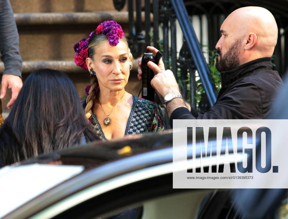 Sarah Jessica Parker, shooting on set of HBOMax Sex and the City reboot series And Just Like That in New York October 20, 2021
