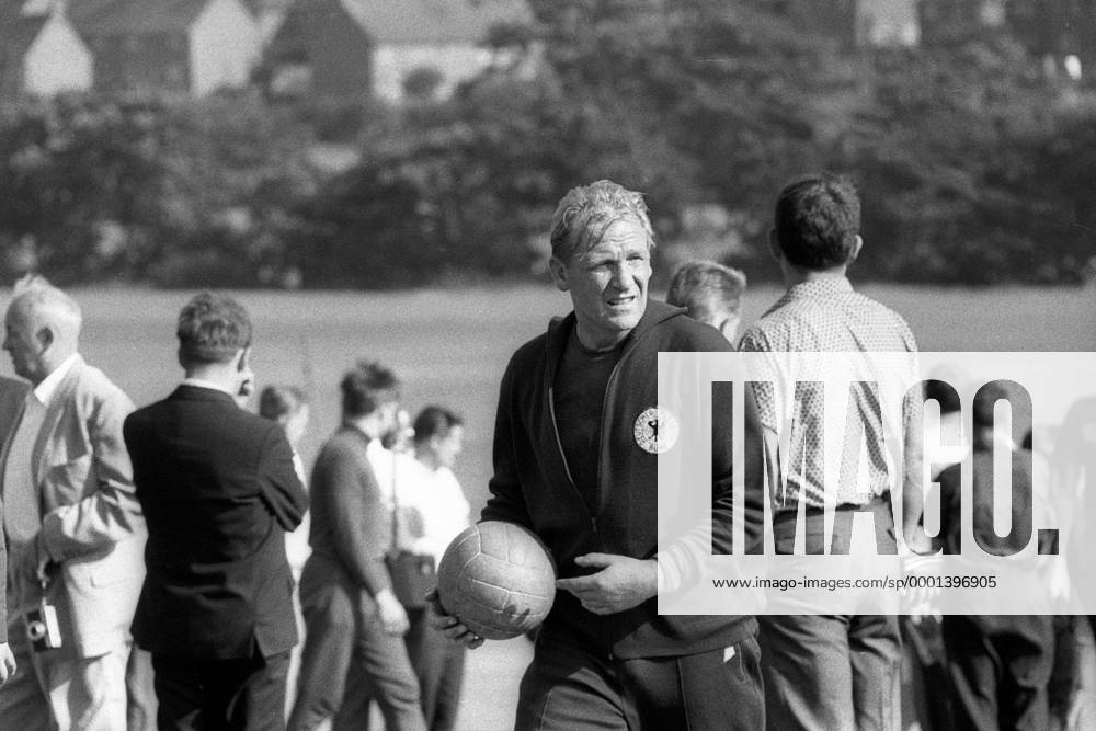 Bert Trautmann (BR Deutschland) Fußball WM Herren Weltmeisterschaft 1966, Nationalmannschaft, Nationalteam, BRD, Training Porträt