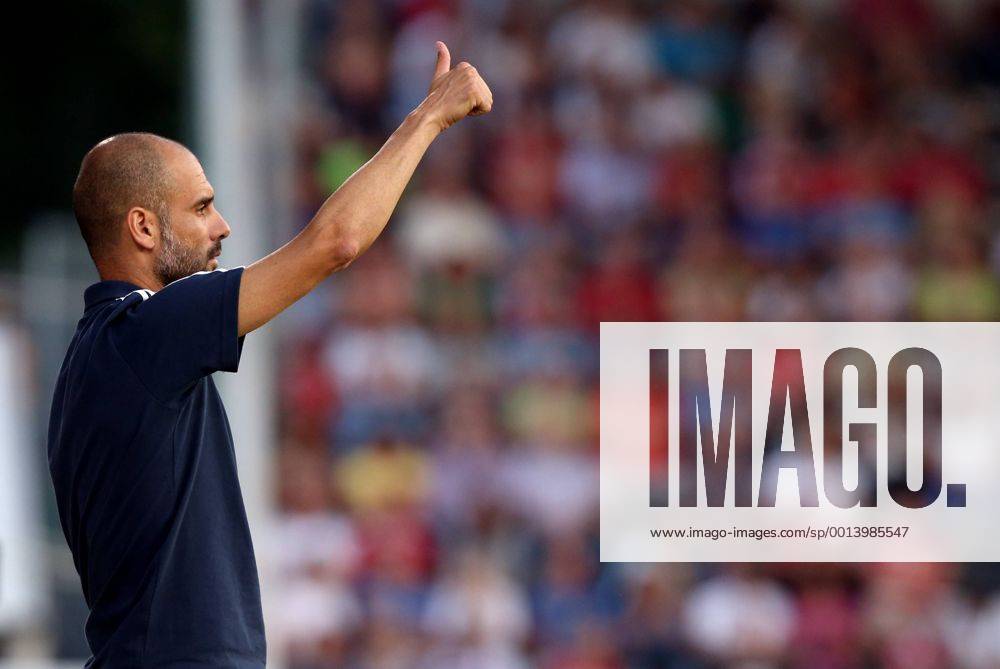 Aspach Fußball SG Sonnenhof Großaspach vs. FC Bayern München, Trainer Josep Guardiola (Bayern)