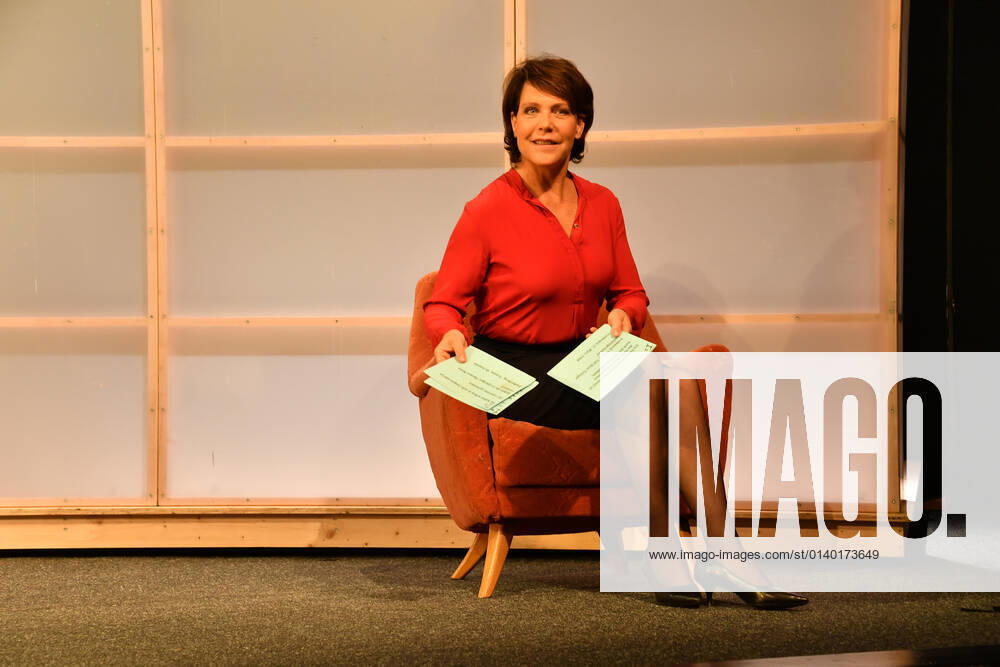 Janina Hartwig Fotoprobe Vier Stern Stunden Komödie im Bayerischen Hof Theater München 25. Oktober 2021