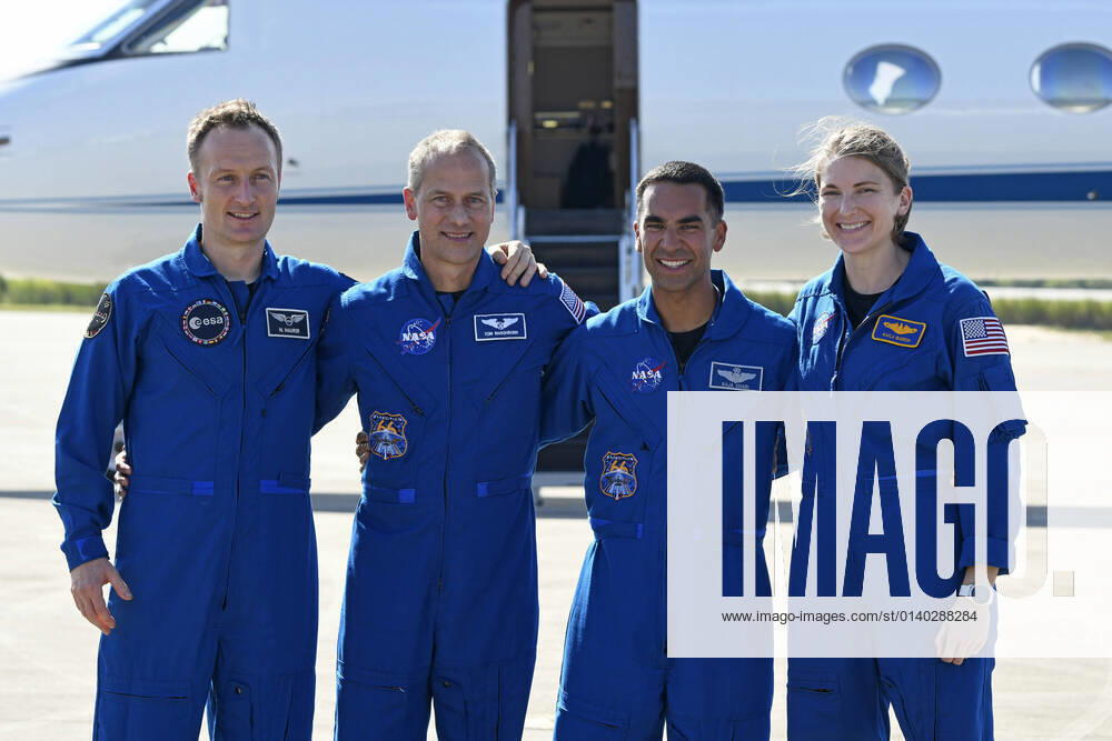ESA Astronaut Matthias Maurer and NASA Astronauts Tom Marshburn, Raja Chari and Kayla Barron (l to r) pose for the media after arrive at the Kennedy Space Center, Florida on Tuesday, October 26, 2021. The crew is scheduled for launch to the International Space Station on Oct 31. KSP20211026002 JOExMARINO