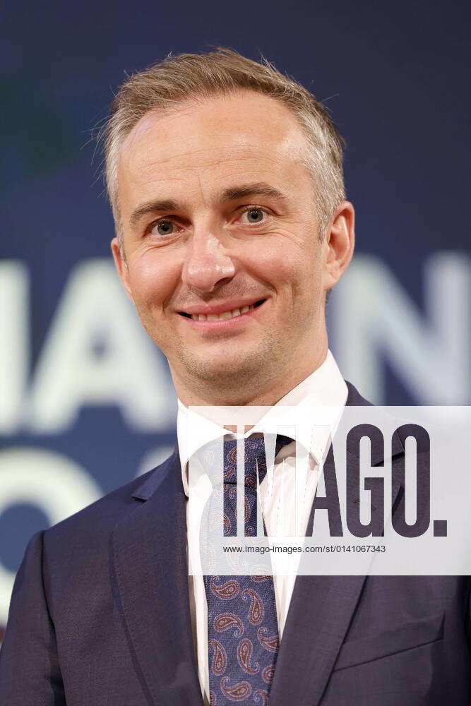 Jan Böhmermann bei der Verleihung des Hanns-Joachim-Friedrichs-Preises 2021 im WDR Funkhaus. Köln