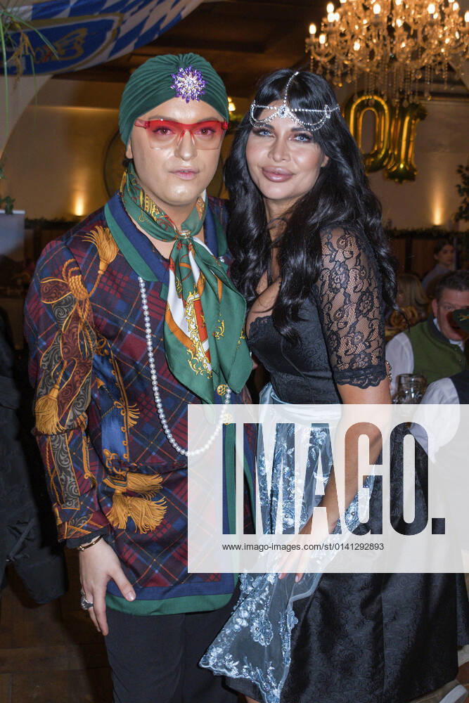 Julian F.M. Stoeckel und Micaela Schäfer bei der 10 Jahre Hofbräu Wirtshaus Berlin Jubiläumsparty mit Angermaier Trachten Modenschau im Hofbräu Wirtshaus. Berlin