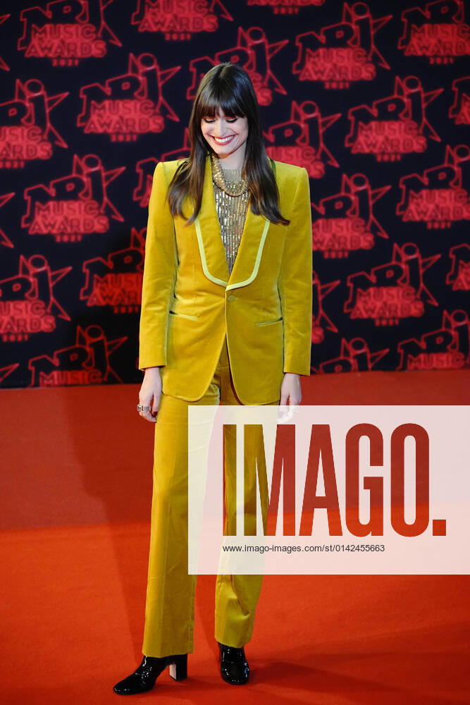 Clara Luciani CELEBRITES : NRJ Music Awards - Cannes - 20 11 2021 NorbertScanella Panoramic