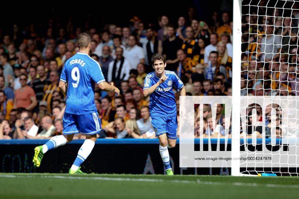 Oscar of Chelsea scoring his team s 1st goal - Chelsea v Hull City - Premier League - Stamford Bridge - London - 18th August 2013 - Pic Charlie Forgham-Bailey Sportimage .