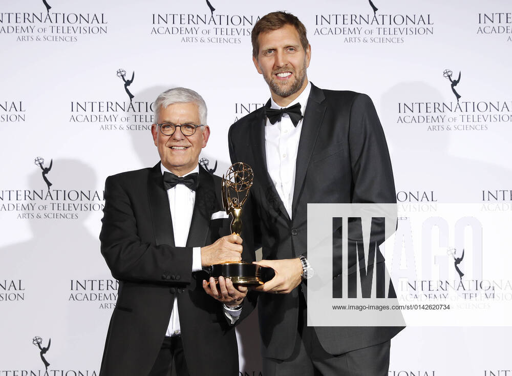 Dirk Nowitzki stands with German journalist Thomas Bellut who poses with the Directorate award at the 49th International Emmy Awards at Casa Cipriani in New York City on Monday, November 22, 2021. NYP20211122169 JOHNxANGELILLO