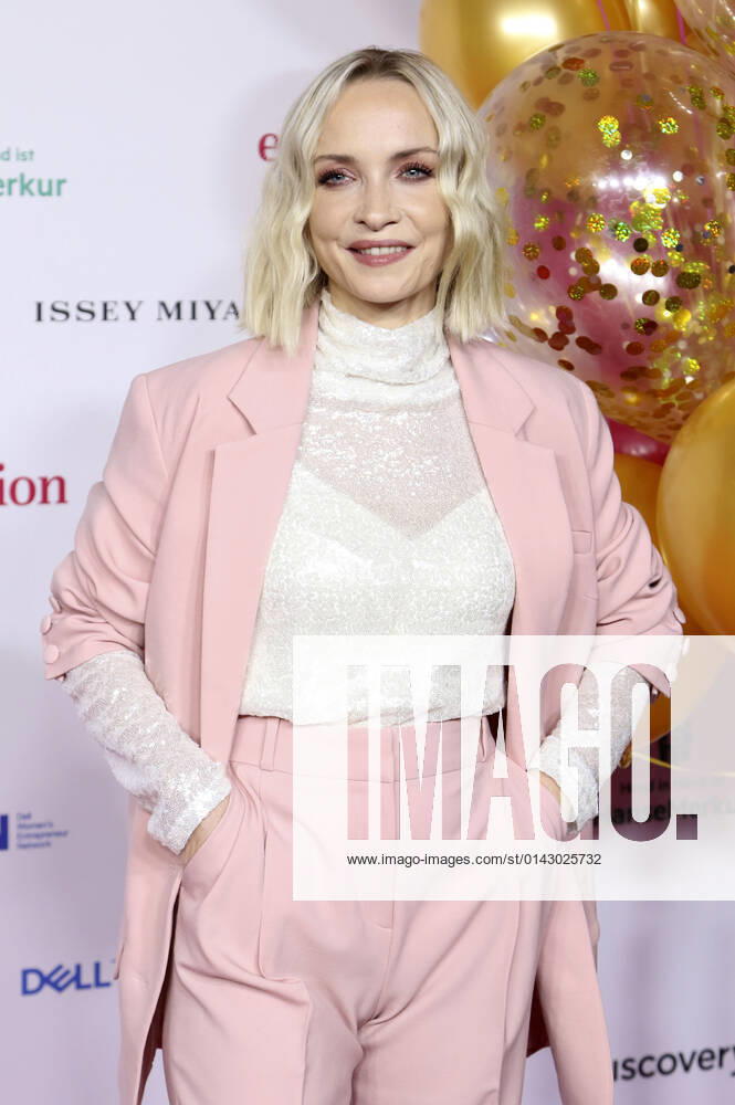 Janin Ullmann bei der 10. Verleihung des EMOTION Award 2021 im Curio Haus. Hamburg