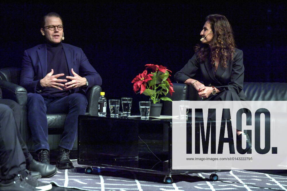 Prince Daniel and Gunilla von Platen from Prince Daniel s Fellowship visit Tullinge Secondary School in Stockholm, Sweden, on Nov 29, 2021 Photo Henrik Montgomery TT code 10060 Stockholm Sweden