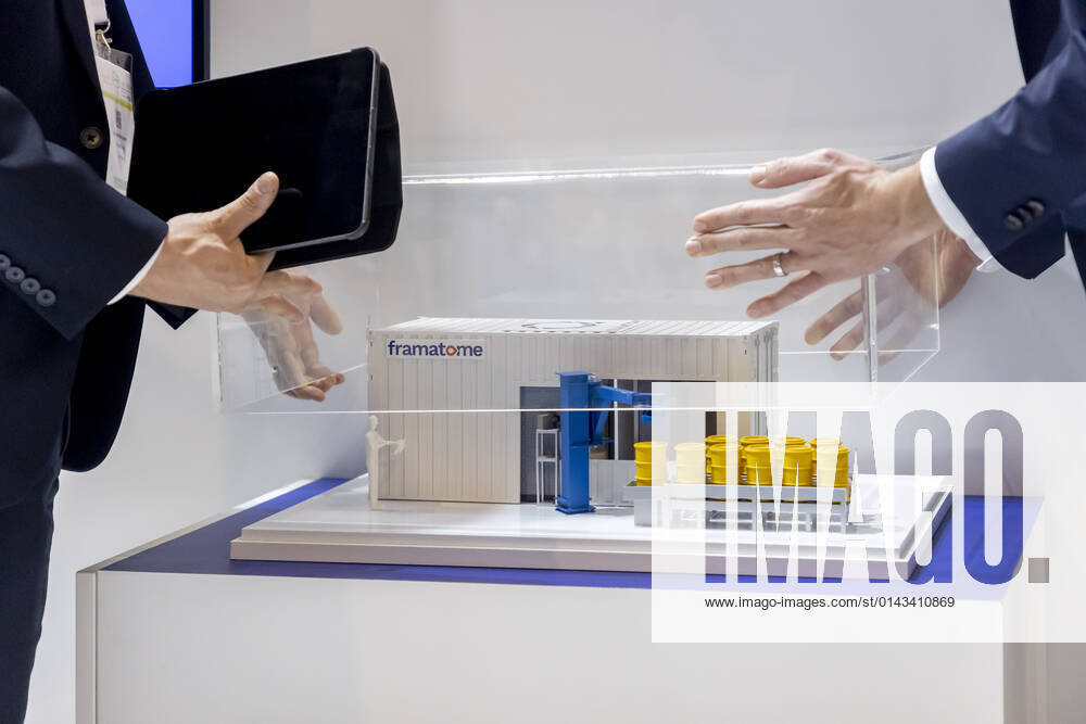 Villepinte, France November 30, 2021 - World Nuclear Exhibition (WNE). This civil nuclear exhibition welcomes more than 18,000 participants and 600 exhibitors from 65 countries including: South Korea, United States, United Kingdom and Russia. The nuclear energy sector is back in the spotlight ten years after the Fukushima Daiichi Nuclear Power Plant disaster in Japan, which led to the event being halted. ENERGIE NUCLEAIRE, CENTRALE NUCLEAIRE, ECONOMIE, SALON, ILLUSTRATION, GENERIQUE, ATMOSPHERE, AMBIANCE, BUSINESS, ATOME, REACTEUR NUCLEAIRE, FISSION, RADIOACTIVITE, CHANGEMENT CLIMATIQUE, EXPO, PRODUCTION D ENERGIE, ENVIRONNEMENT, QUESTIONS ENVIRONNEMENTALE, INDUSTRIE, ELECTRICITE, CONTAMINATION RADIOACTIVE, ACCIDENT NUCLEAIRE, DECHETS NUCL