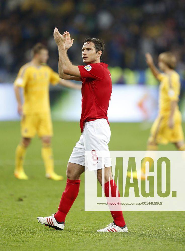 England s Frank Lampard applauds the fans at the final whistle Ukraine v England - 2014 World Cup Qualifier - Olympic Stadium - Kiev - Ukraine -10 09 2013 - Pic David Klein Sportimage .