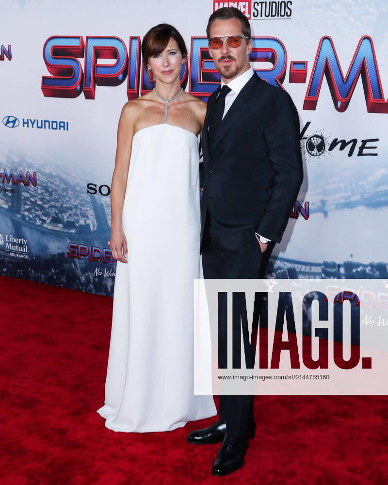 Entertainment Themen der Woche KW50 Los Angeles Premiere Of Columbia Pictures Spider-Man: No Way Home Theatre director Sophie Hunter and husband actor Benedict Cumberbatch arrive at the Los Angeles Premiere Of Columbia Pictures Spider-Man: No Way Home held at the Regency Village Theatre on December 13, 2021 in Westwood, Los Angeles, California, United States. Westwood California United States