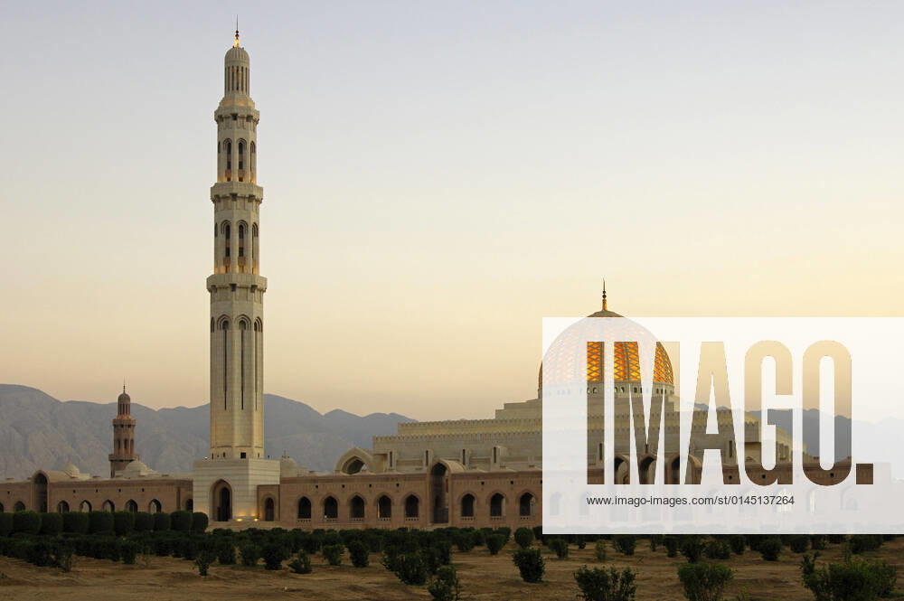 Grosse Sultan-Qabus-Moschee, Oman, Muscat Sultan Qaboos Grand Mosque, Oman, Muscat BLWS658798