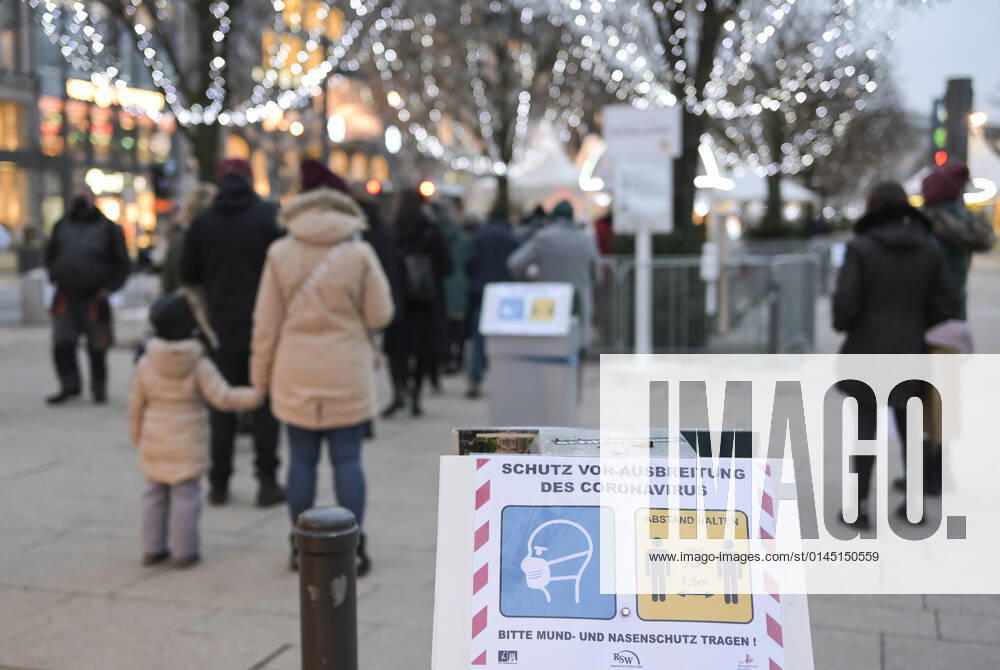 GERMANY, corona virus GERMANY, Hamburg, Corona Pandemic, COVID-19 , christmas market in city center