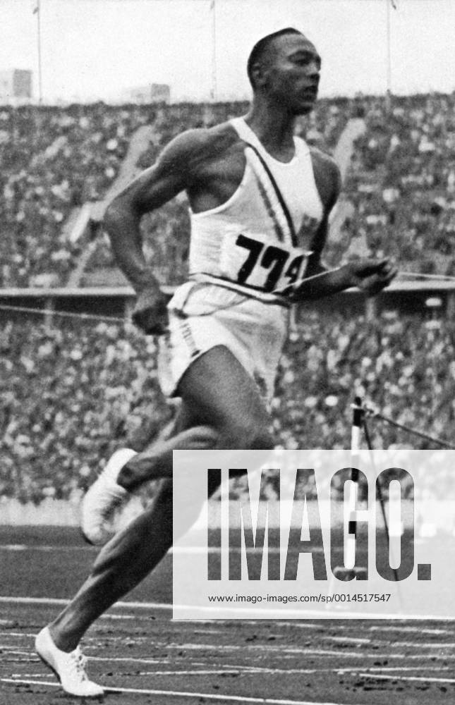 1936 Olympics, Berlin - Jesse Owens on day two. His world record of 10, 2 sec was not recognized. On the opening day (2 August 1936), Jesse Owens set a world record of 10.2 seconds in a trial heat of the 100-metre dash, although the record was later disallowed because the wind was in his favour. (Jesse Owens stellt im 2. Lauf der zweiten Vorlaufserie seinen (nicht anerkannten) 10, 2 Sek.-Weltrekord auf.) Â UnitedArchives00835136