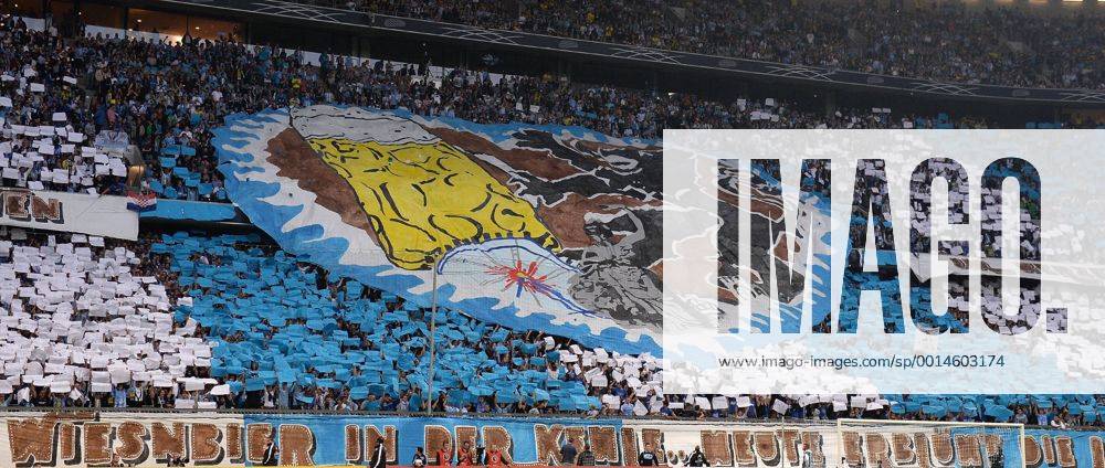FUSSBALL DFB POKAL 1. RUNDE SAISON 2013 2014 TSV 1860 Muenchen - 24.09.2013 1860 Muenchen Fans mit einer Oktoberfest Fanchoreographie in der Nordkurve der Allianz Arena in Muenchen