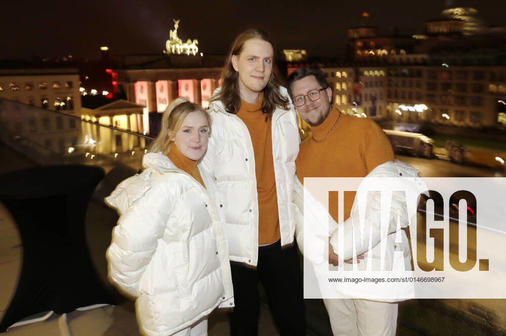 Dadi Freyr in der Silvestershow Celebrate at the Gate - Willkommen 2022 am Brandenburger Tor. Berlin