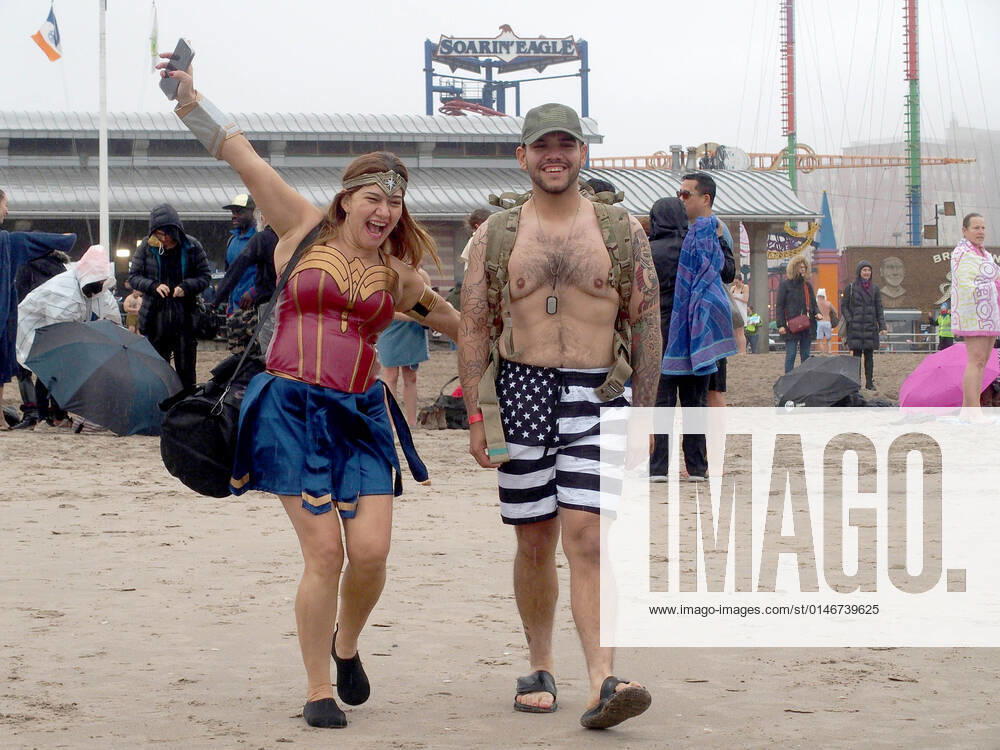January 1, 2022 New York , Coney Island Polar Bear Plunge. This year the Polar Bear Plunge returned after last year s Covid outbreak. Revelers enjoy the water. New York USA - ZUMAct2_ 20220101_zaf_ct2_050