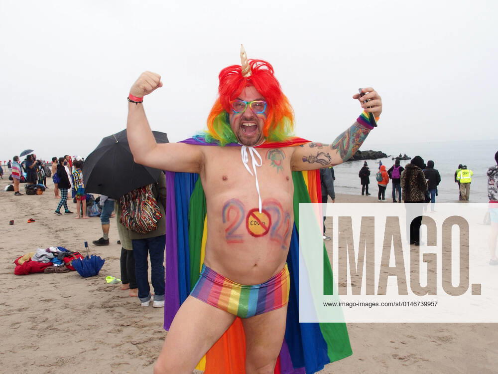 January 1, 2022 New York , Coney Island Polar Bear Plunge. This year the Polar Bear Plunge returned after last year s Covid outbreak. Revelers enjoy the water. New York USA - ZUMAct2_ 20220101_zaf_ct2_081