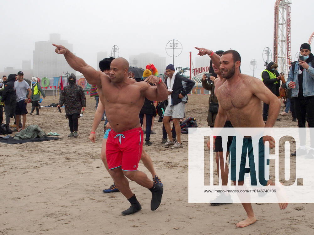 January 1, 2022 New York , Coney Island Polar Bear Plunge. This year the Polar Bear Plunge returned after last year s Covid outbreak. Revelers enjoy the water..Victor Martinez retired international federation of BodyBuilders professional BodyBuilder and runner up in the Mr. Olympia contest and a winner of the Arnold Classic. New York USA - ZUMAct2_ 20220101_zaf_ct2_108