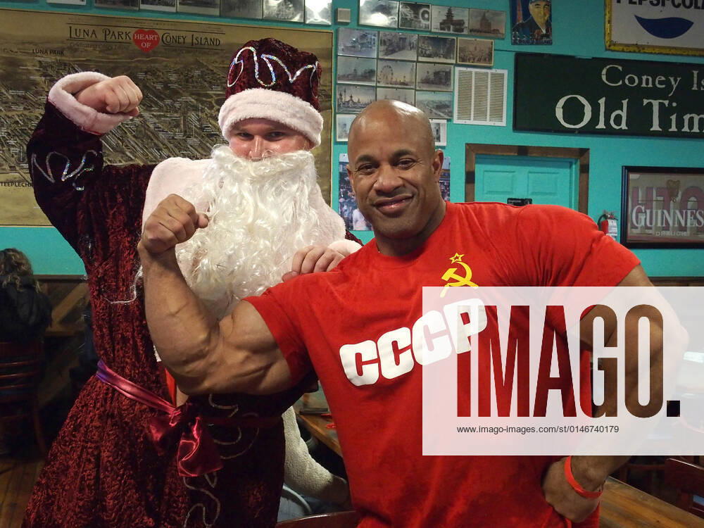 January 1, 2022 New York , Coney Island Polar Bear Plunge. This year the Polar Bear Plunge returned after last year s Covid outbreak. Revelers enjoy the water..Victor Martinez retired international federation of BodyBuilders professional BodyBuilder and runner up in the Mr. Olympia contest and a winner of the Arnold Classic. New York USA - ZUMAct2_ 20220101_zaf_ct2_123