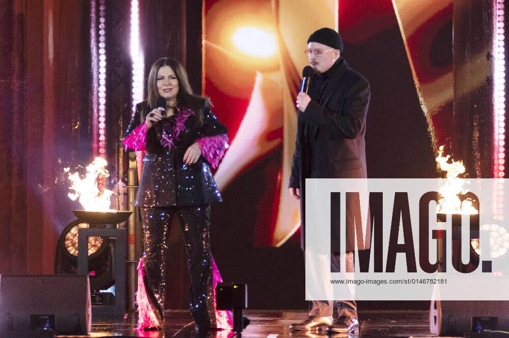 Marianne Rosenberg und Art Garfunkel jr. in der Silvestershow Celebrate at the Gate - Willkommen 2022 am Brandenburger Tor. Berlin
