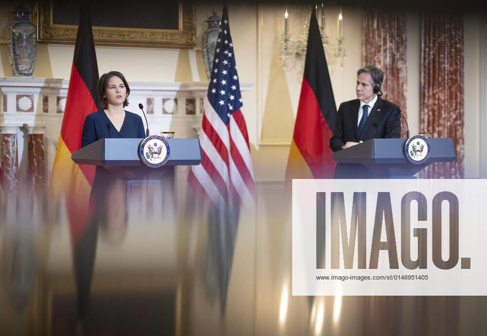 Annalena Baerbock, Bundesaussenministerin, bei einer gemeinsamen Pressekonferenz mit dem Aussenminister der USA, Antony Blinken. 05.01.2022 Washington USA