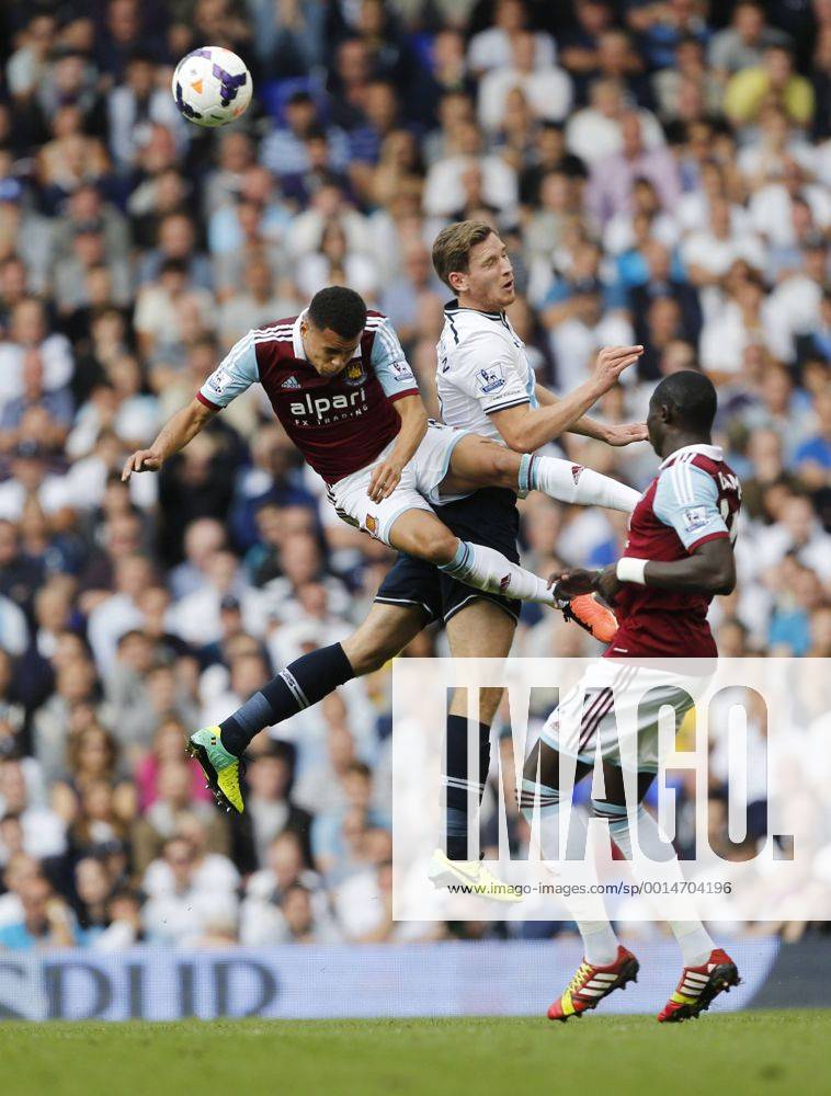 Tottenham s Jan Vertonghen tussles with West Ham s Ravel Morrison Tottenham Hotspur - West Ham United - Premier League - White Hart Lane - London - England -06 10 2013 - Kleinx .