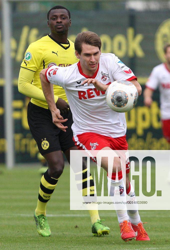 Dortmund, Fussball, Testspiel BVB Borussia Dortmund - 1. FC Köln. v.l. Evans Nyarko (Dortmund) gegen Patrick Helmes (Köln)