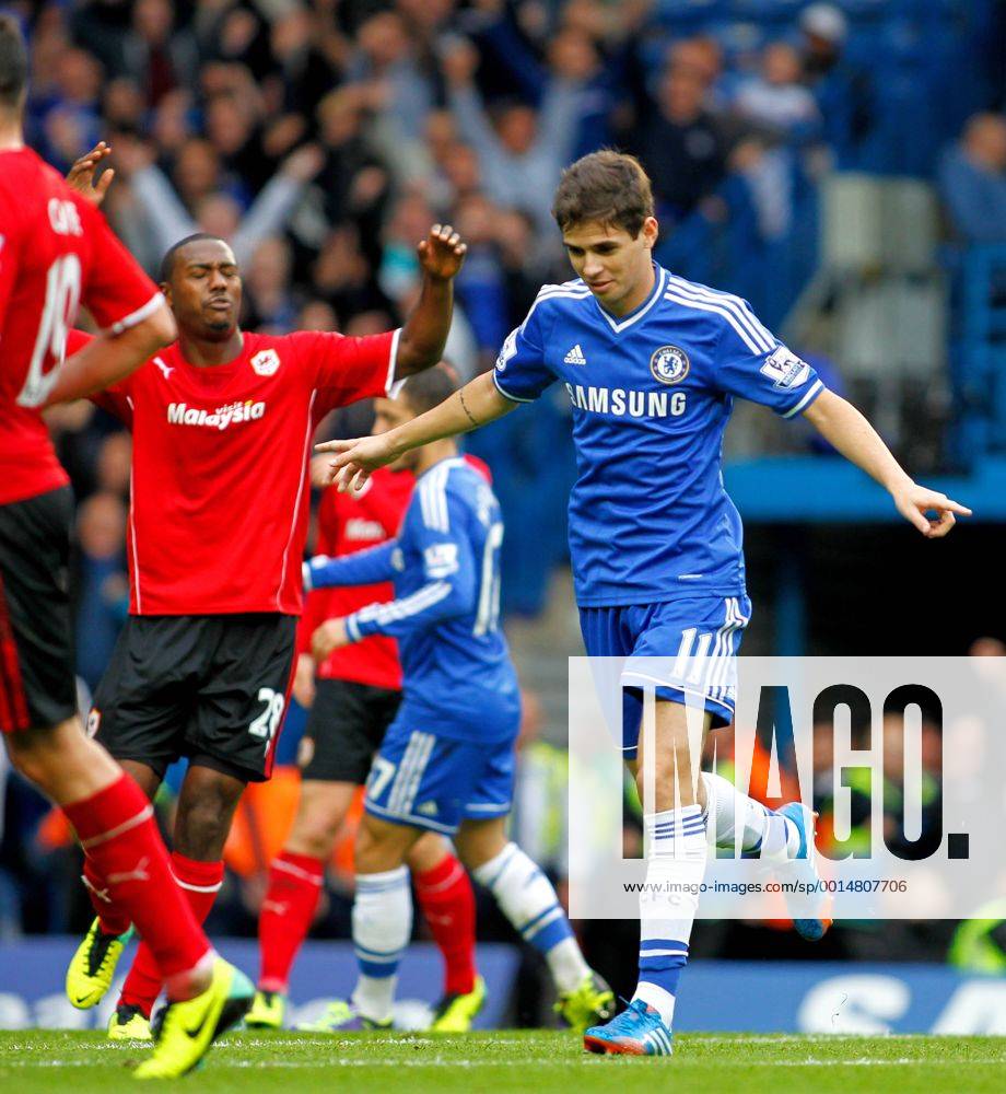 Football - 2013 2014 Premier League - Chelsea FC London vs Cardiff City Oscar of Chelsea celebrates scoring at Stamford Bridge Colorsport ShaunBoggust