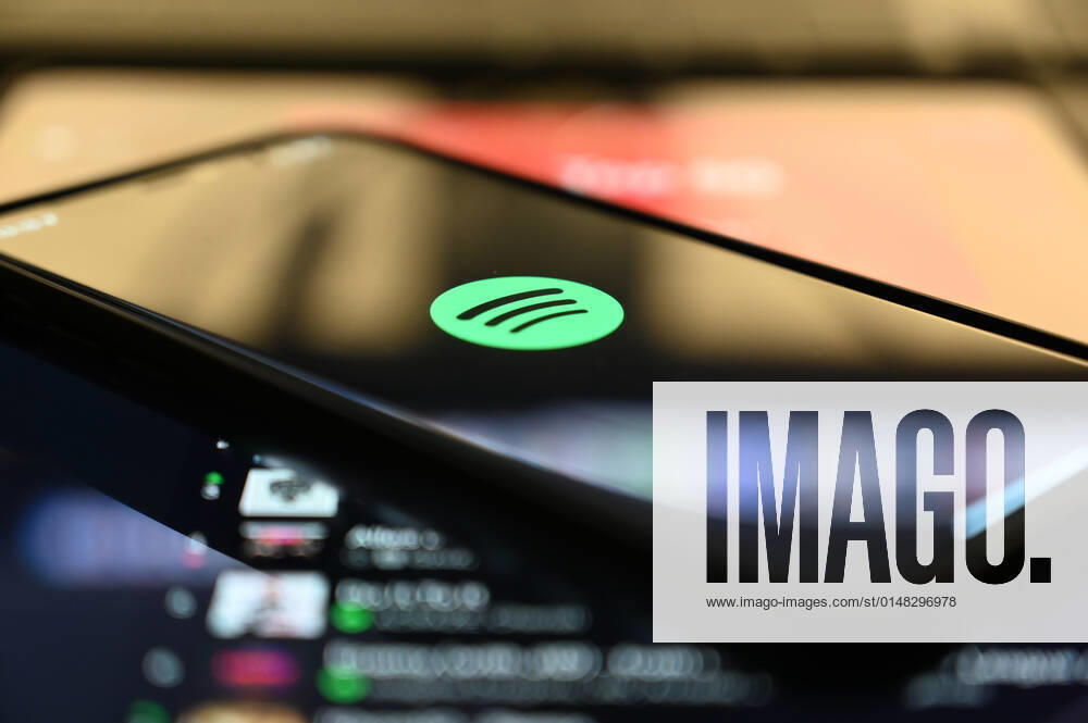 Stock- und Symbolbilder I 20.01.2022 Thema Apps und Ähnliches: Spotify, Streaming, Musikdienst, Podcast, Musik, Musik online hören. Hamburg Hamburg Hamburg Deutschland
