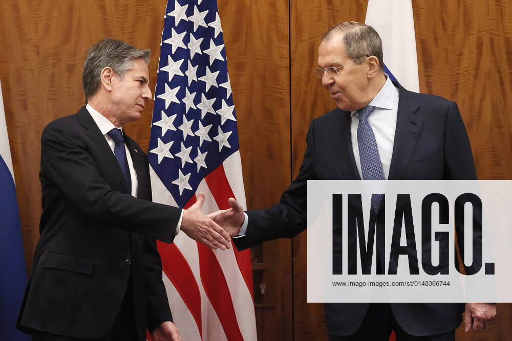 KW03 GENEVA, SWITZERLAND - JANUARY 21, 2022: US Secretary of State Antony Blinken (L) and Russia s Foreign Minister Sergei Lavrov shake hands ahead of security talks at the Hotel President Wilson. Sergei Bobylev TASS TS11FDF1