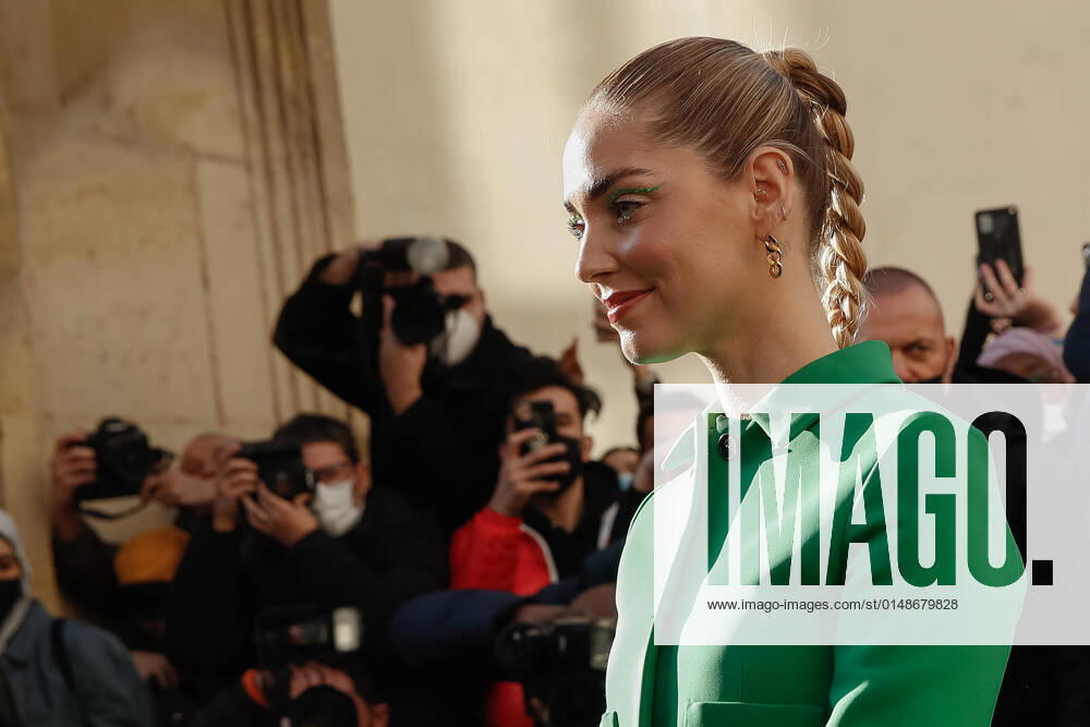 Chiara Ferragni NEWS : Defile Dior Haute Couture Spring Summer 2022 - 24 01 2022 AurelienMorissard Panoramic