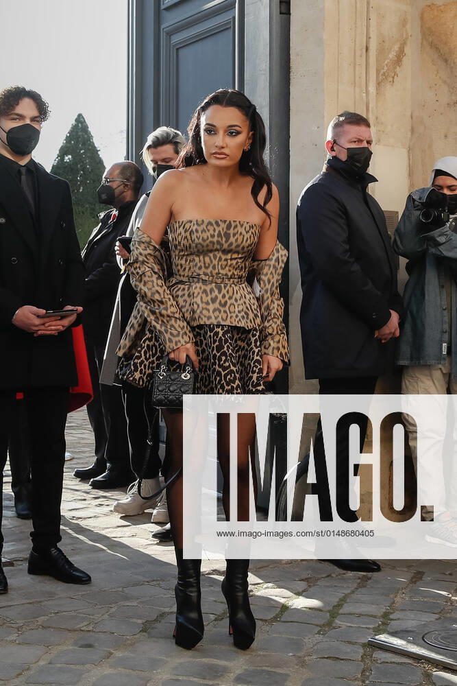 Amina Muaddi NEWS : Defile Dior Haute Couture Spring Summer 2022 - 24 01 2022 AurelienMorissard Panoramic