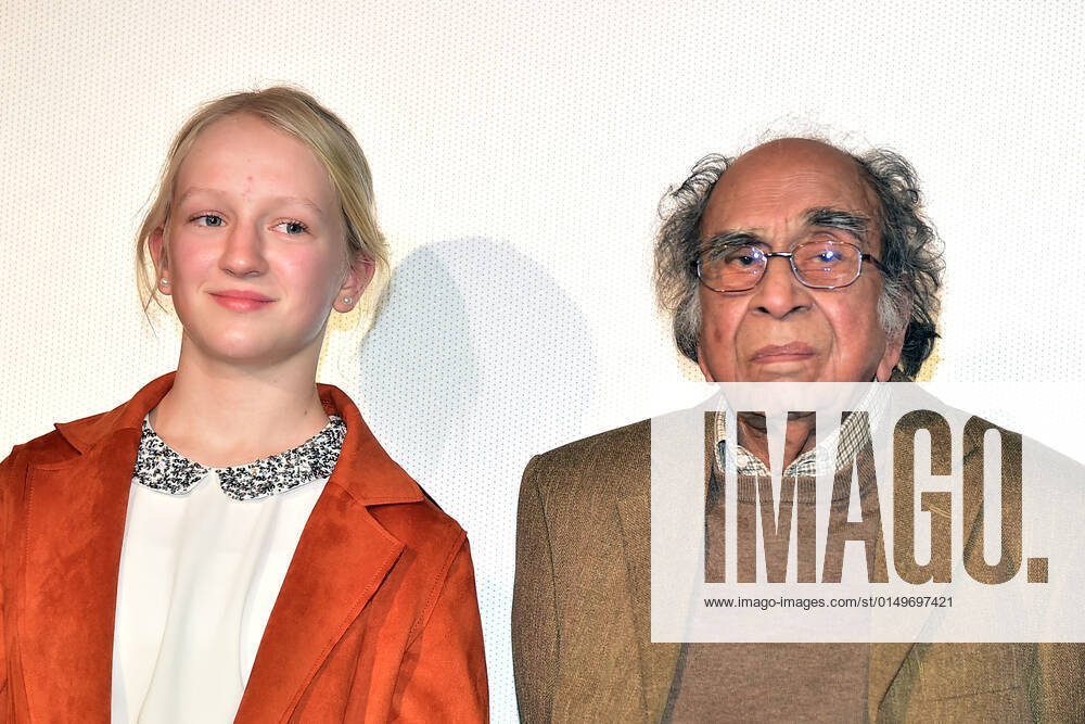 Premiere von TRÄUME SIND WIE WILDE TIGER Irshad Panjatan, Annlis Krischke Ankunft zur Premiere von TRÄUME SIND WIE WILDE TIGER am 02.02.2022.20206 Photopress Mueller