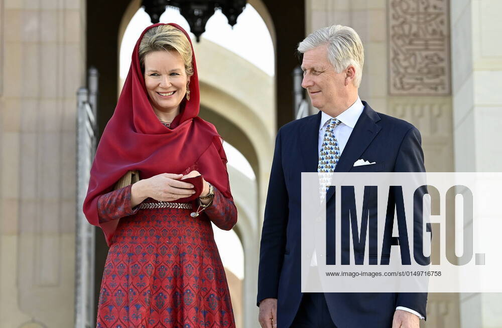 Queen Mathilde of Belgium and King Philippe - Filip of Belgium pictured during a visit to the Sultan Qaboos Grand Mosque in Muscat, Oman on Thursday 03 February 2022, day two of an official visit of the Belgian Royals to the Sultanate of Oman and United Arab Emirates. ERICxLALMAND 7668144