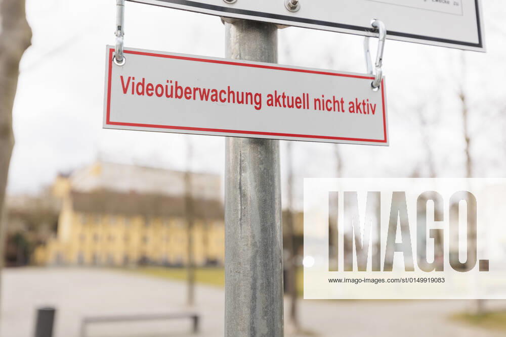 Aktuelles Bayern 2022-02-05, GER, Bayern, Passau: Aufgrund befürchteter unangemeldeter Proteste von Corona-Maßnahmen-Gegnern, wurde am Klostergarten die Videoüberwachtung deaktiviert. Die Proteste blieben aus.