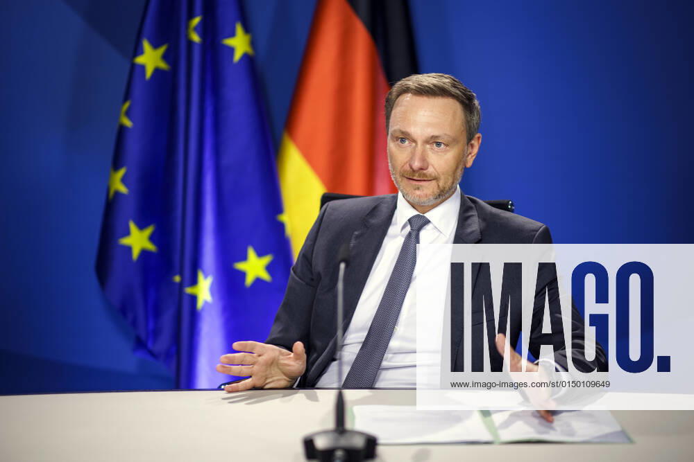 Christian Lindner (FDP), Bundesminister der Finanzen, aufgenommen im Rahmen einer Videokonferenz mit Chrystia Freeland, Finanzministerin von Kanada, (hier nicht im Bild). Berlin, 07.02.2022. Berlin Deutschland