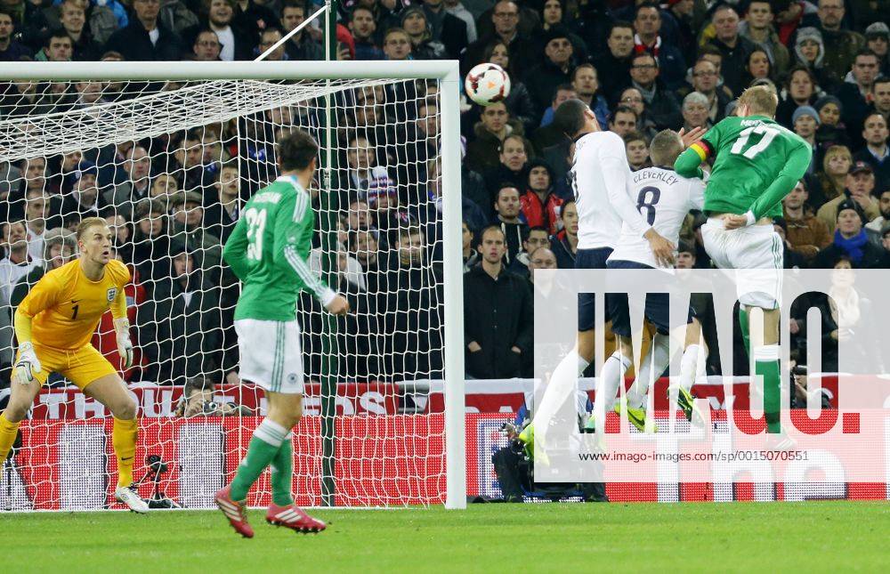 London , Fußball Länderspiel England vs. Deutschland Tor zum 0: 1 , von links: Joe hart ( GBR ) Tom Cleverley ( GBR ) Torschütze Per Mertesacker ( GER )